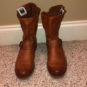 Frye Veronica short boot
